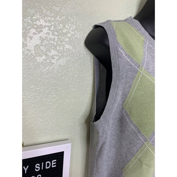 Van Heusen V Neck Sweater Vest with Diamond Pattern Size Small - Picture 4 of 9